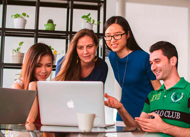 ws-estudios-en-el-exterior-ingles-de-negocios-estudiantes